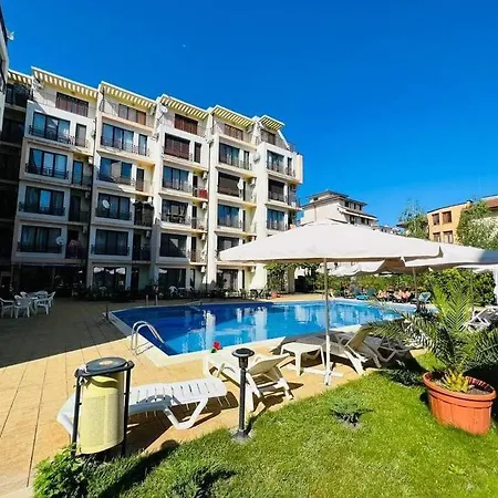 Location In Sunny Amber Lejlighed