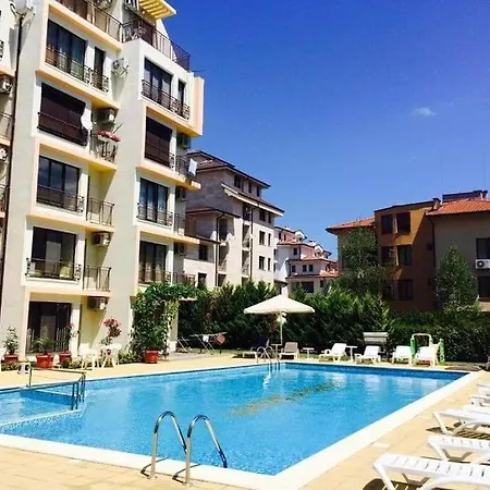 Location In Sunny Amber Lejlighed *